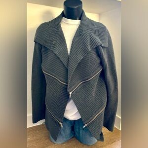 Gray sweat